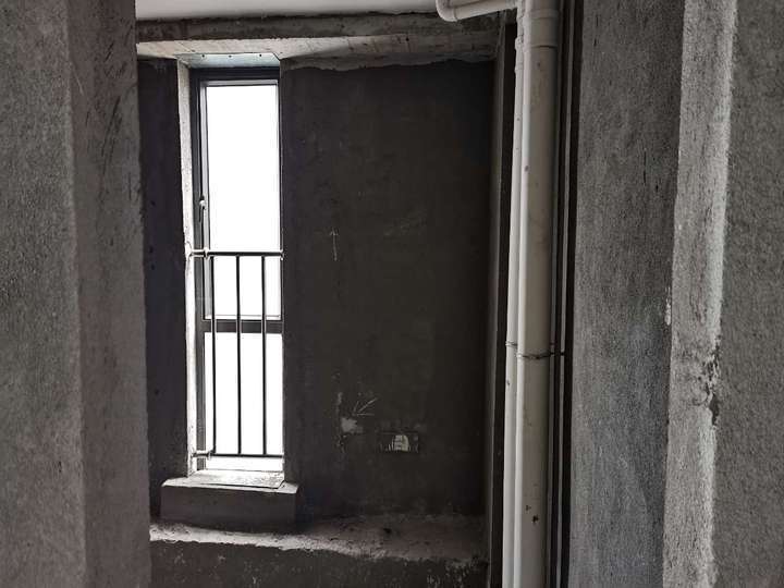 广东省中山市东凤镇东凤大道北69号天乙物流城铂金尊汇公寓2座823房的房地产法拍房图片5