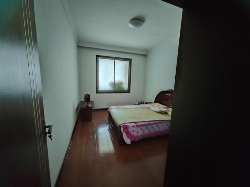 南省衡阳市雁峰区白沙洲街道白沙大道73号慧园名苑B栋404室法拍房图片1