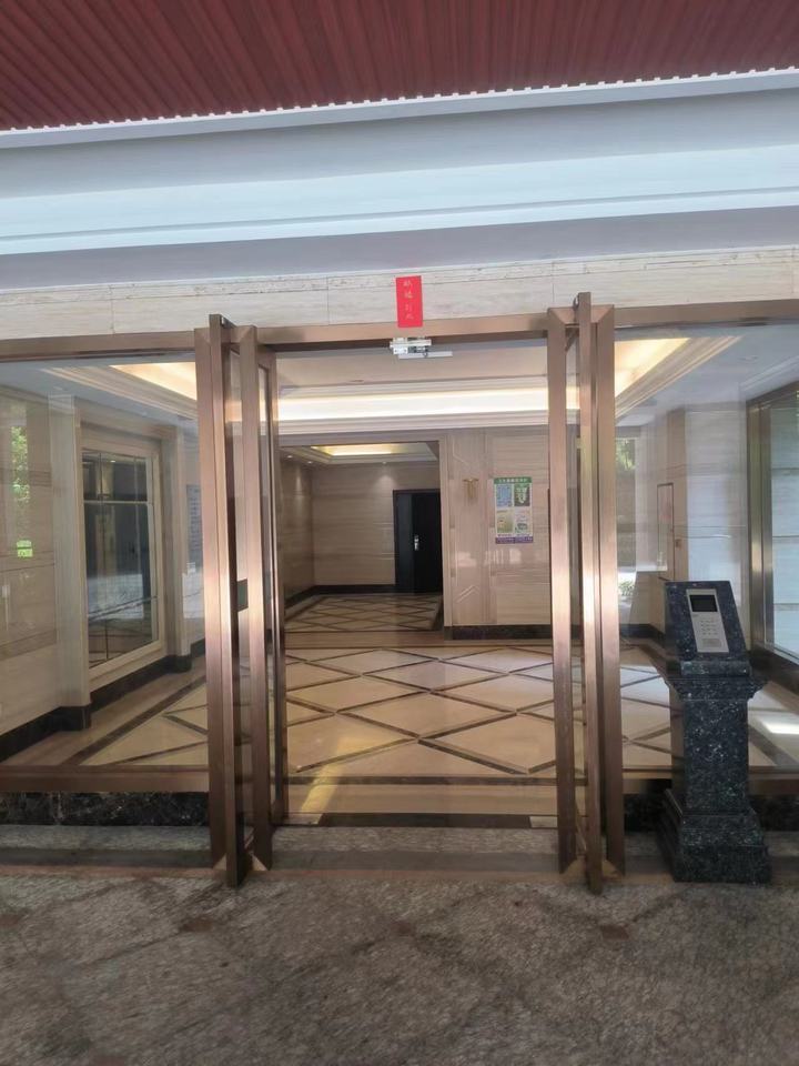 中山市坦洲镇谭隆南路66号誉峯名门花园5幢2401房法拍房图片4