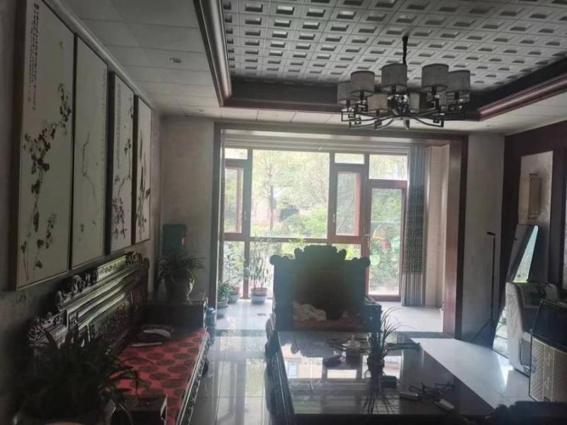 衡东县城关镇永佳路与藏青路交汇处（半山帝景11#105室）法拍房图片3