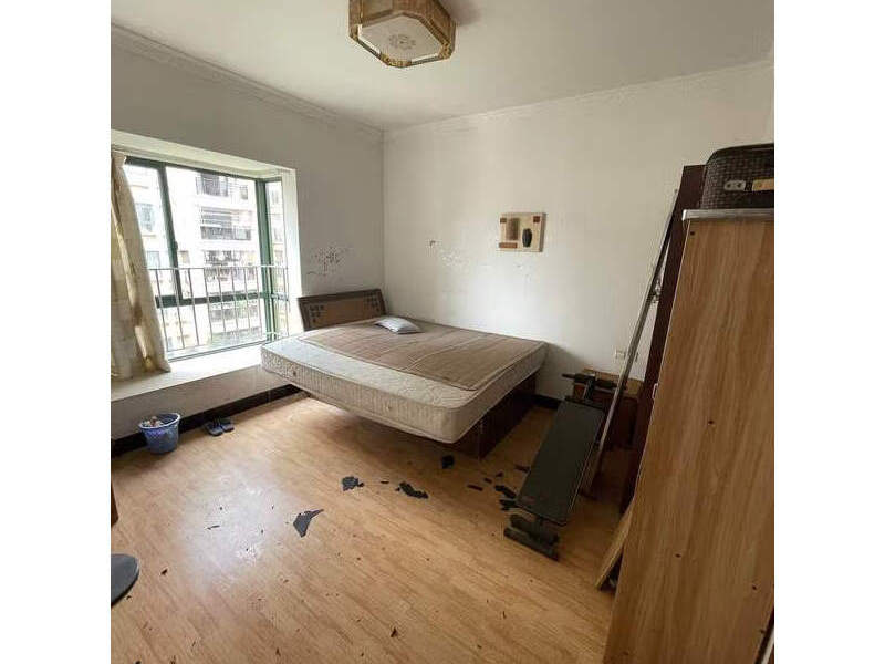 中山市三乡镇平南村鸿埠园路83号丰润豪庭2幢2梯601房的房地产及室内财产法拍房图片2