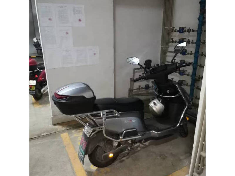 中山市东升镇丽城乐意居29\30\32\33\35\36幢地下车库3549号摩托车位的房地产法拍房图片2