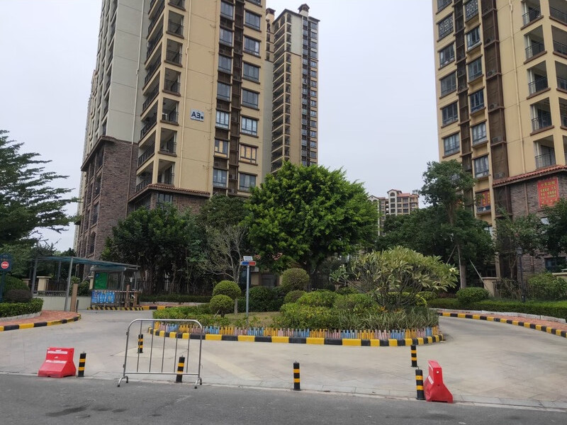 广东省惠州市惠东县稔山镇大埔屯富茂海滨城 A3栋 12层10号房产法拍房图片1