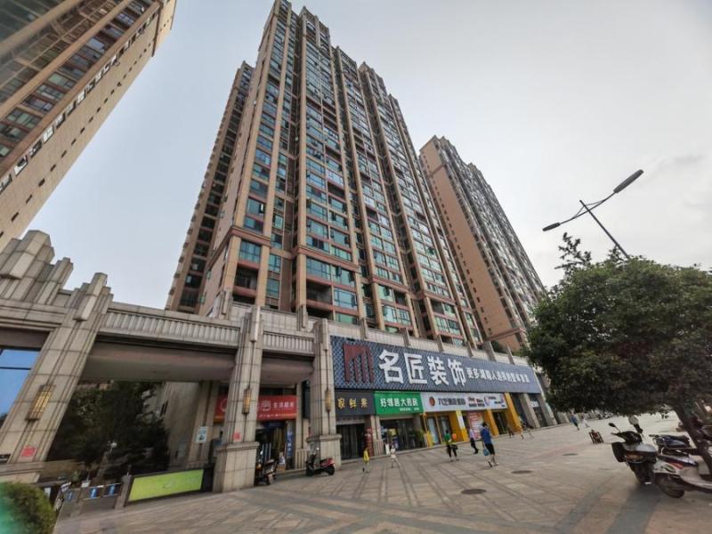 湖南省衡阳市雁峰区湘江南路68号金港水岸1、2号楼1806室法拍房图片3