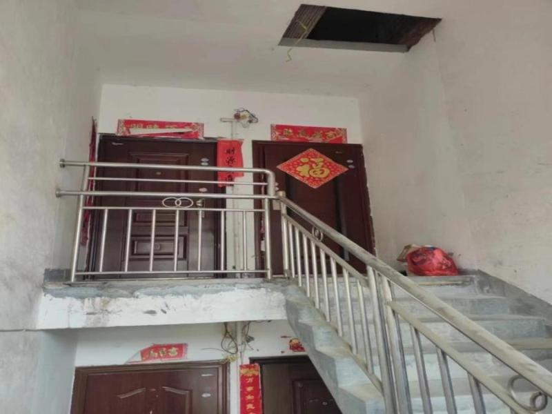 118.89平方米（资兴市兴宁镇西正街老服务公司第2栋3-702）法拍房图片3