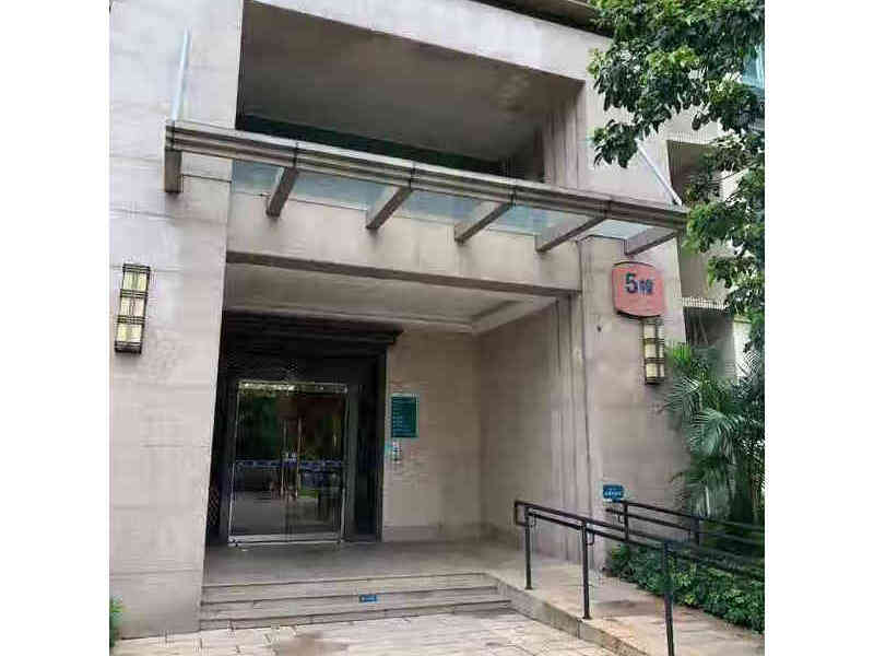 中山市坦洲镇海德路1号约克郡花园5幢2703房法拍房图片5