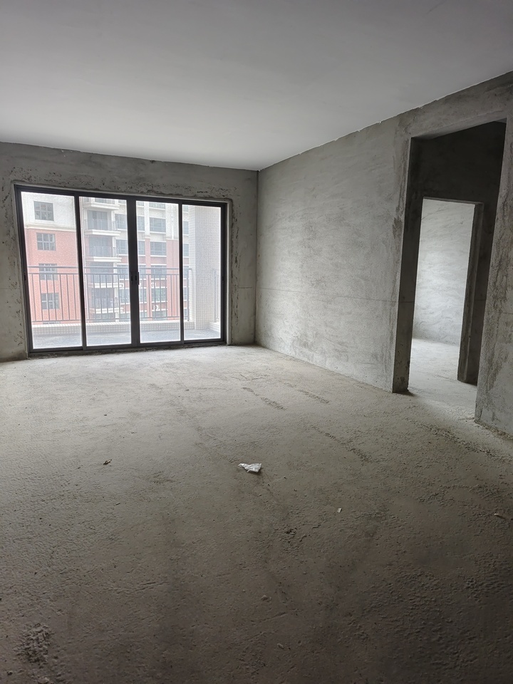 中山市黄圃镇兴圃大道中157号雅德花园6栋1402房的不动产法拍房图片2